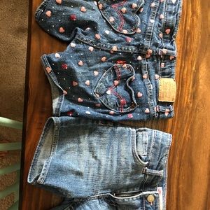 Girls size 6x Levi’s jean shorts